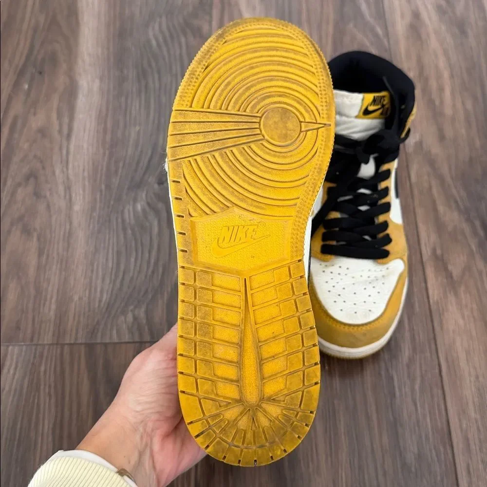 NIKE - Jordan 1 Retro - FD1437-701